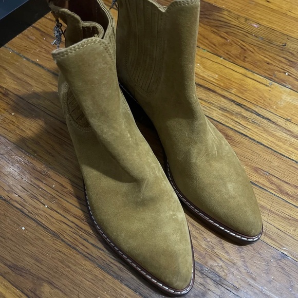 Coach Womens C2PD Pointed Toe Ankle Boots & Booties Fashion, Brown, Size 7.5 - Picture 2 of 8